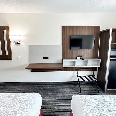 Ramada By Wyndham Lithia Springs Atlanta Hotell Exteriör bild