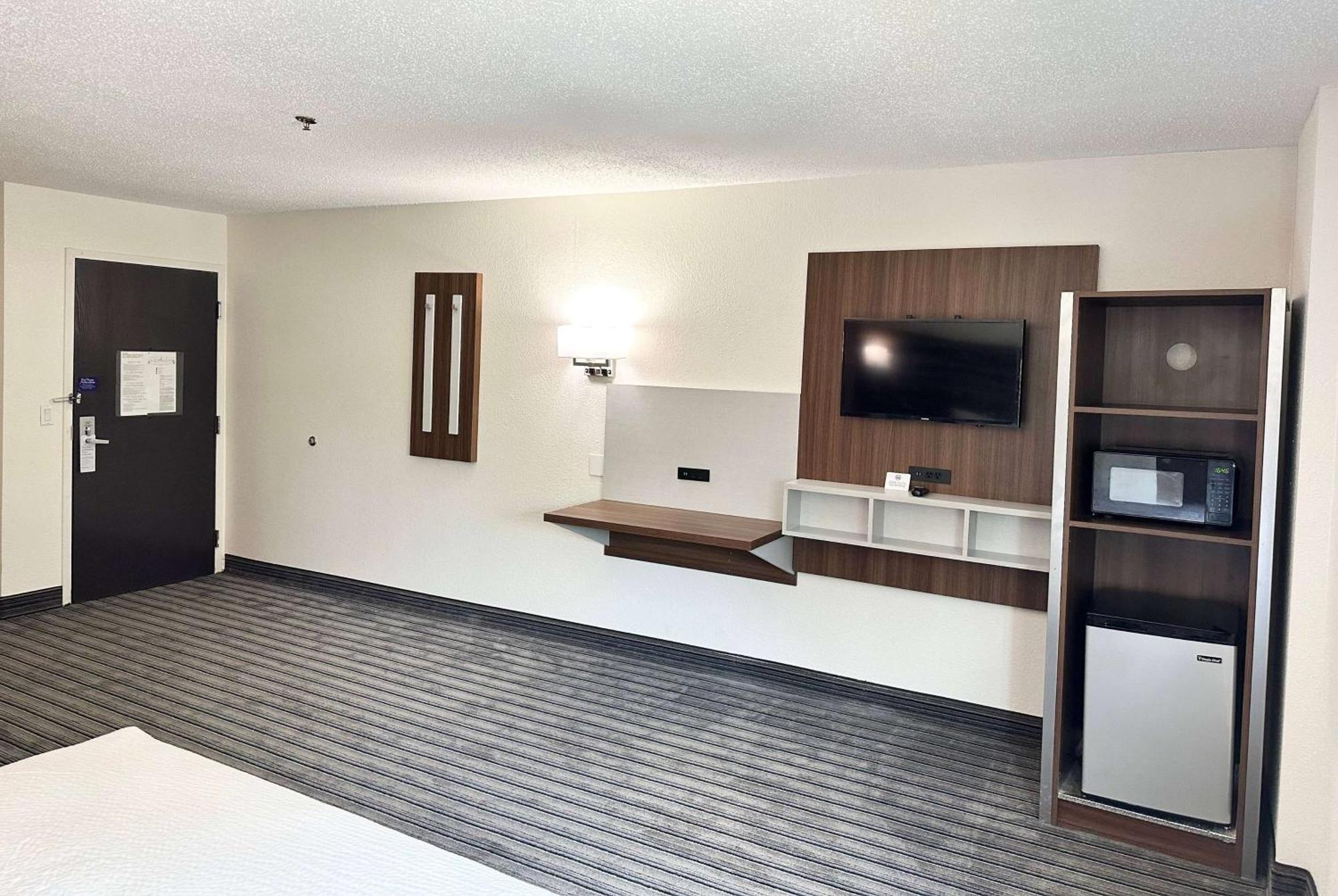 Ramada By Wyndham Lithia Springs Atlanta Hotell Exteriör bild